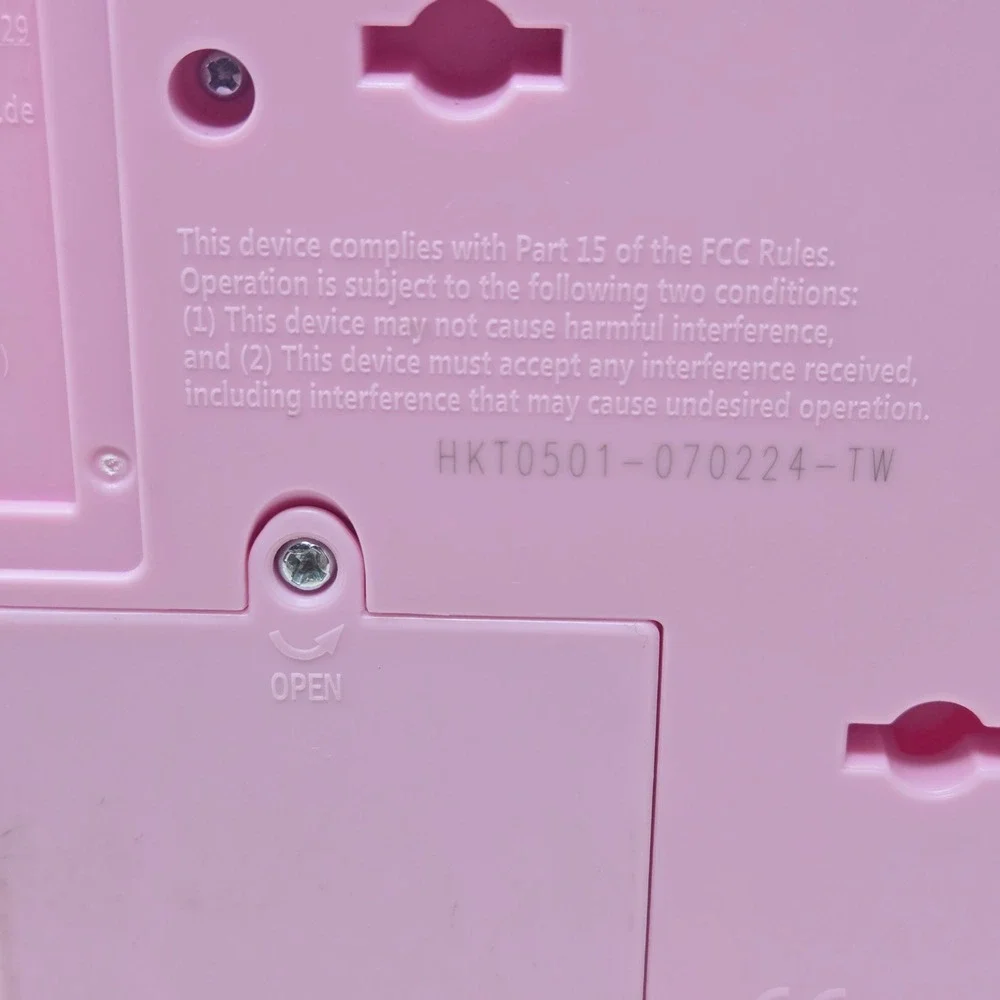 Hello Kitty Claw Machine Jazwares Pink Sanrio Arcade Game‎ with 5 Prize Capsules